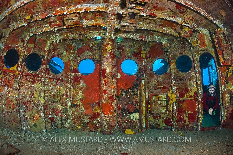 Exploring The Kittiwake. Cayman Islands