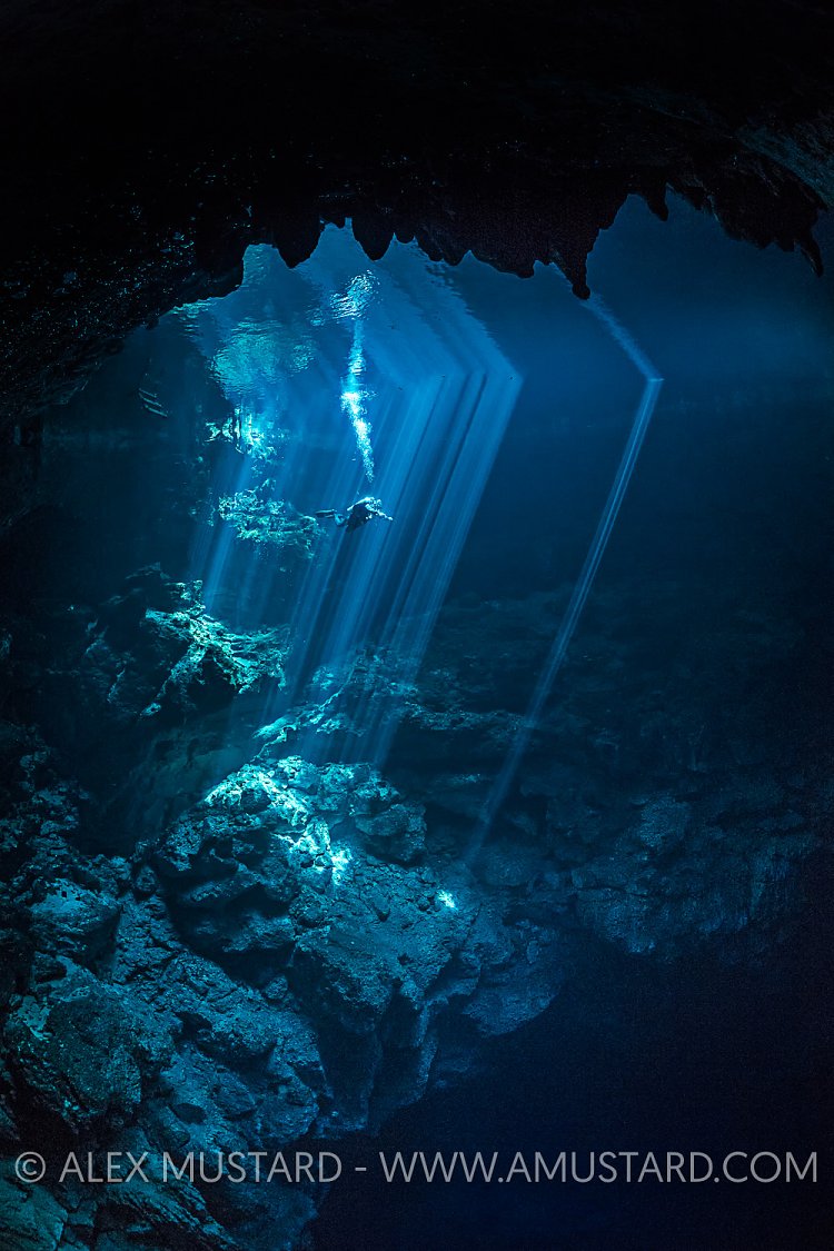 Descending Into The Pit. Mexico