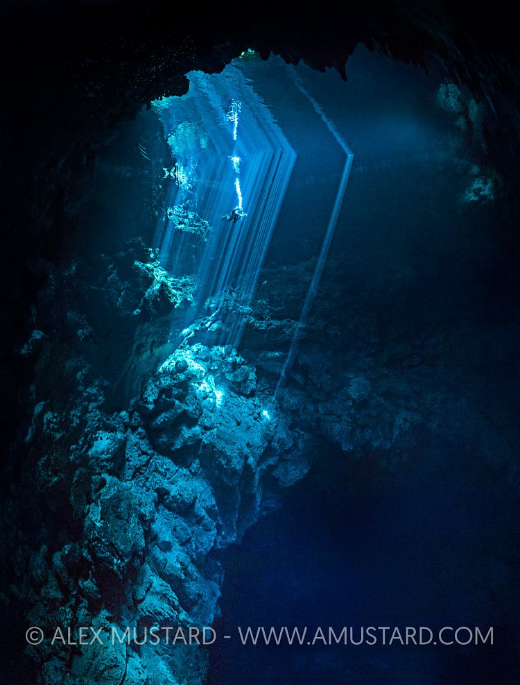 Descending Into The Pit. Mexico