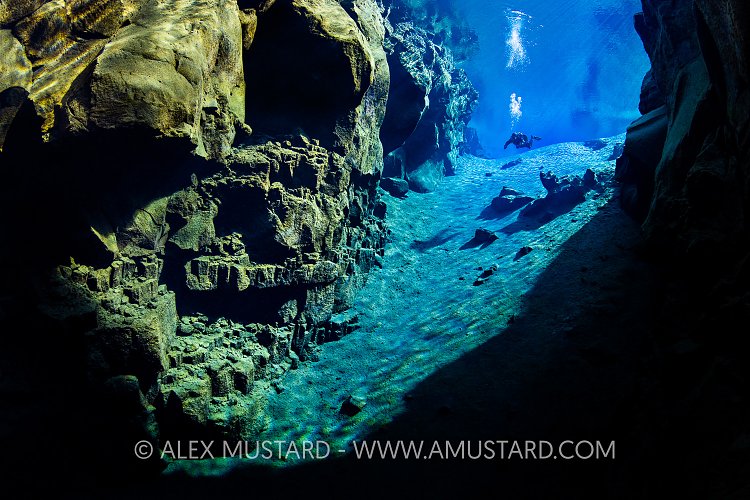 Diving Between The Continents, Iceland