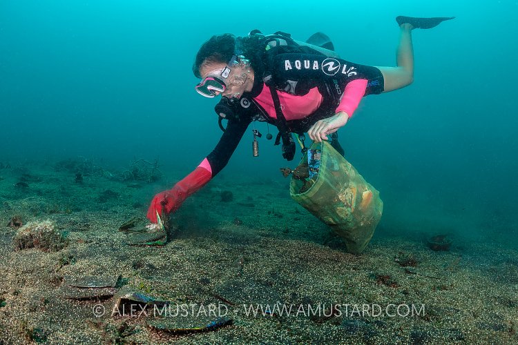 Picking Plastic. Indonesia