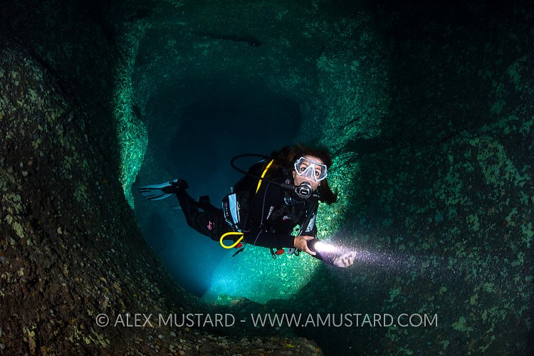 Exploring Nereo's Cave, Italy