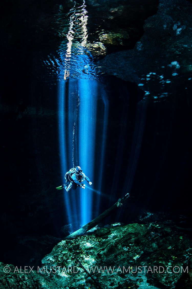 Cave Diver. Mexico